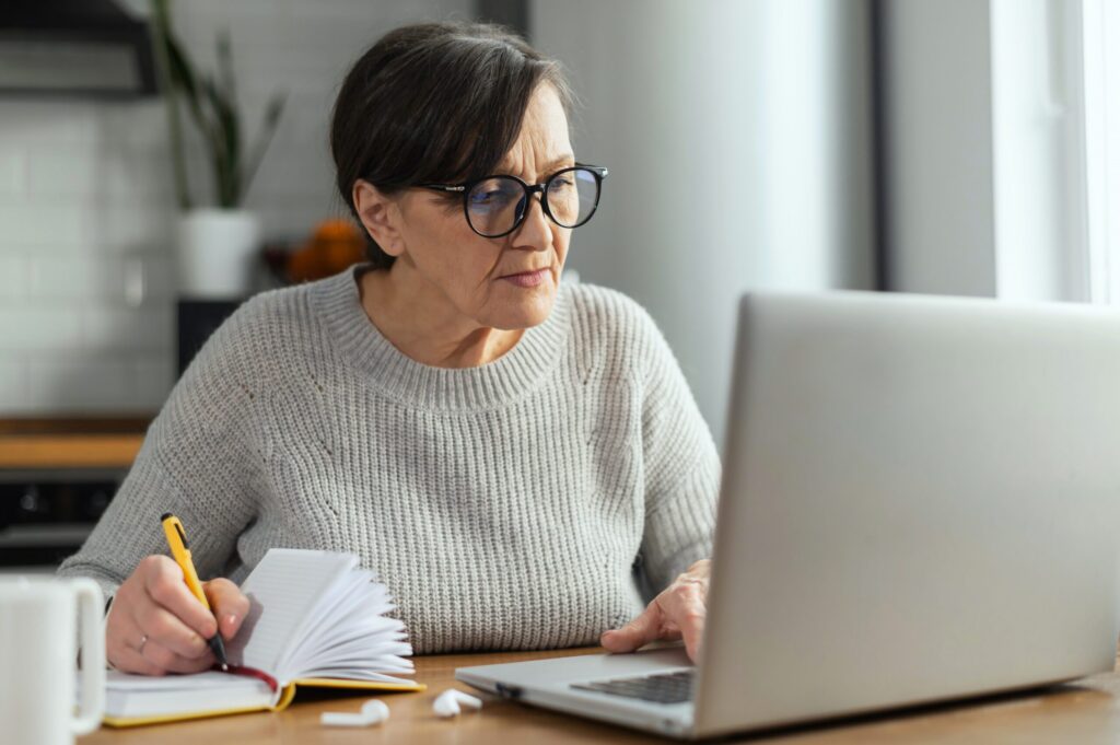 woman working on laptop